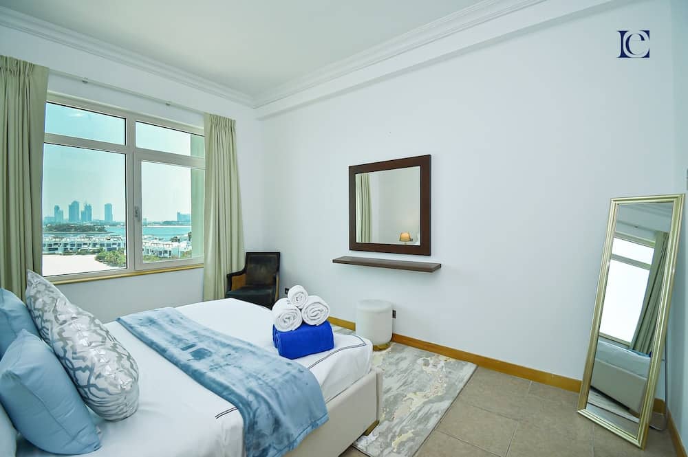 Palm Jumeirah's Spectacular Ocean-View Apartment - NBT — 4