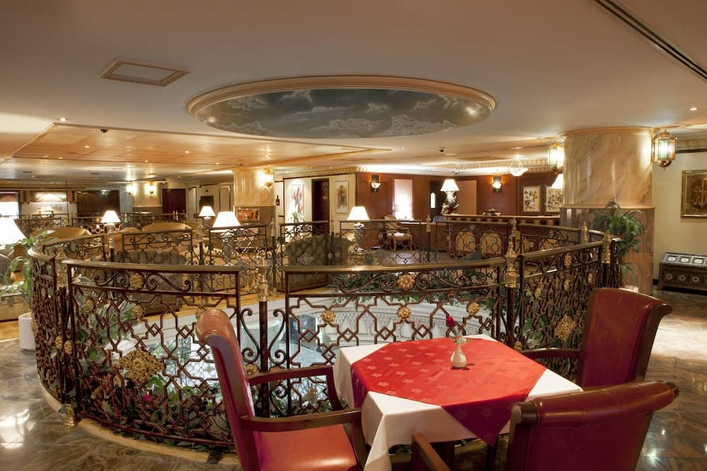 Landmark Plaza Hotel — 3