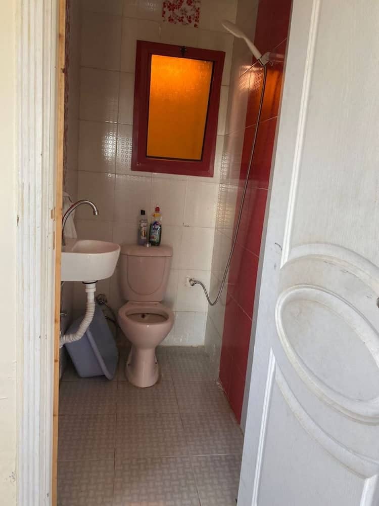 Females Only Host Is Woman Citycenter Near All — 5