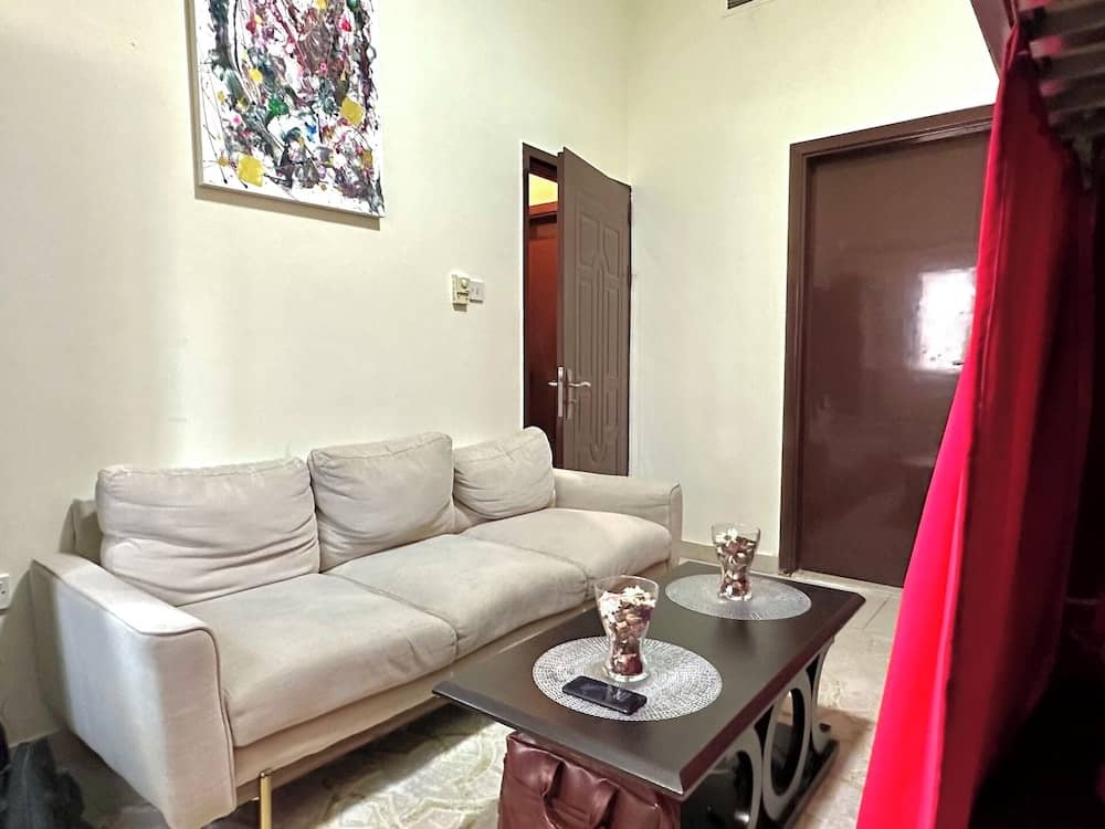 Hello Hostel — 2