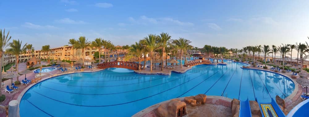 Edge Rotana Sea Beach — 4