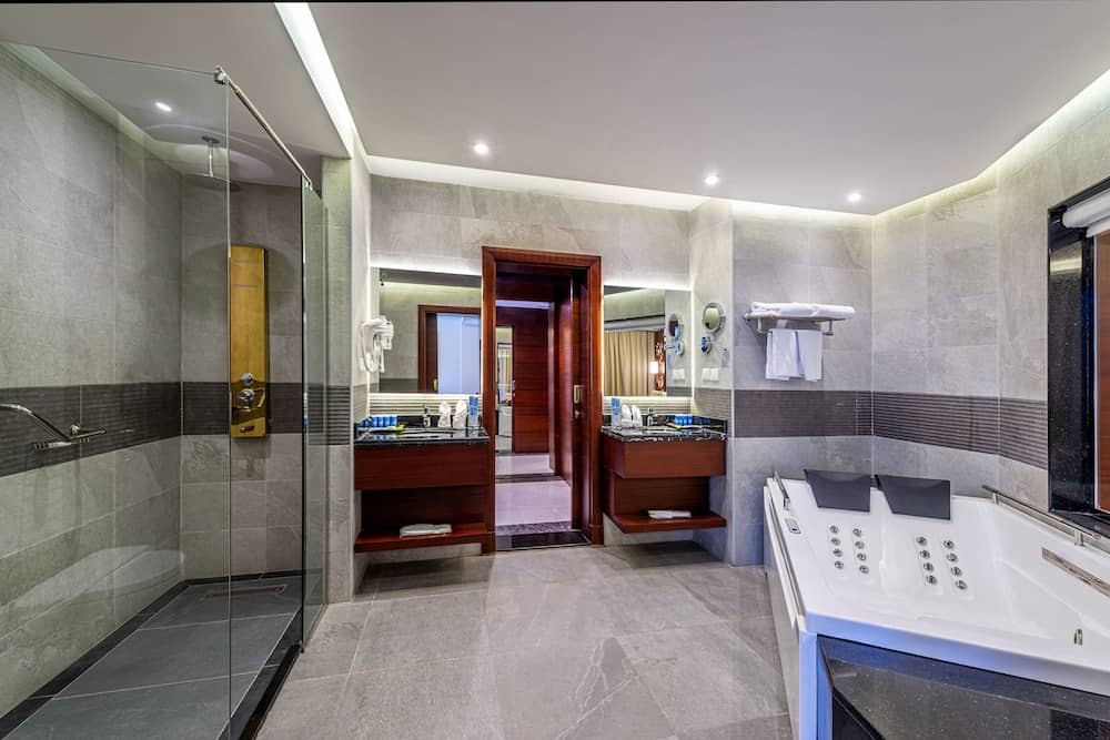 Blue Diamond Hotel — 3