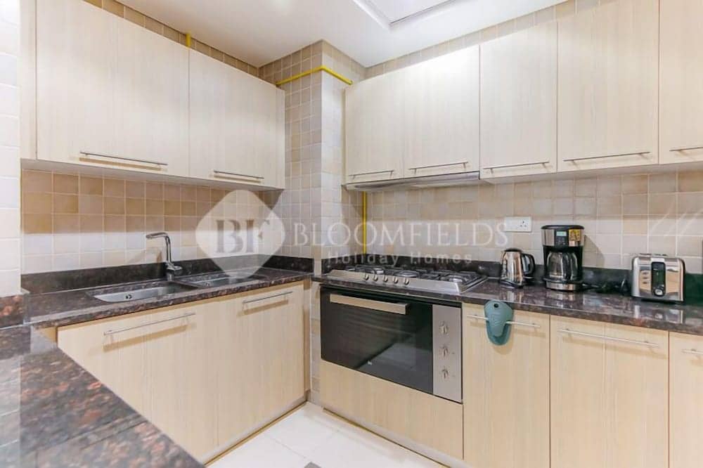 Golf course view, stylish 2BR — 2