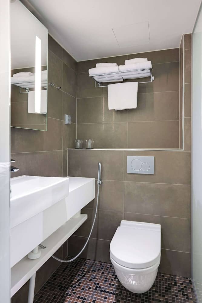 Comfort Hotel Xpress Helsinki Airport Terminal — 2