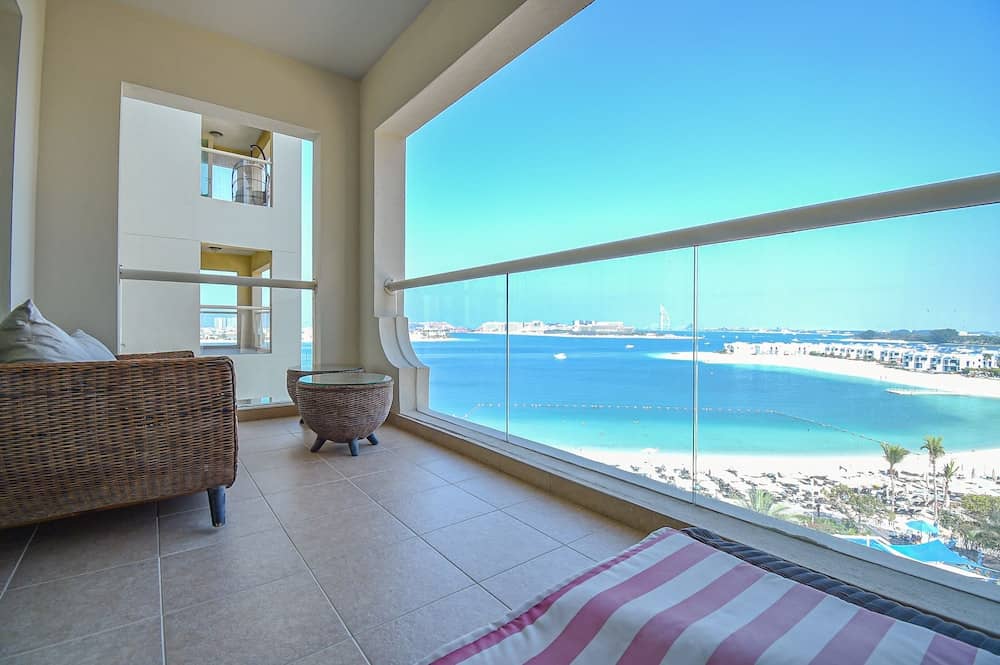 Palm Jumeirah's Spectacular Ocean-View Apartment - NBT