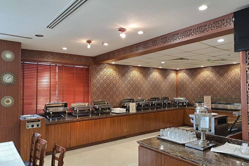 Grand Central Hotel — 4