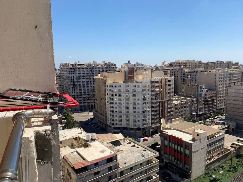 Females Only, Host Is Woman, City Center, Near All — 3