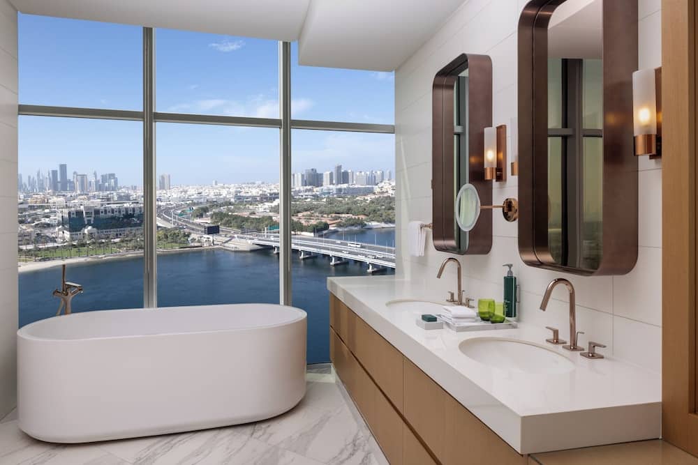 Hilton Dubai Creek Hotel & Residences — 5