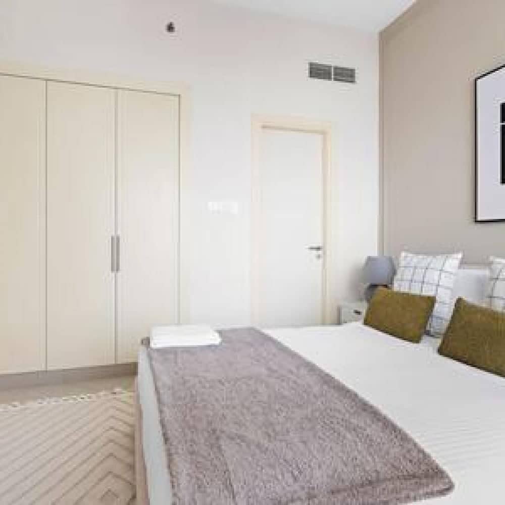 Silkhaus Modern Pad With Pool Gym Near Reem Park — 4