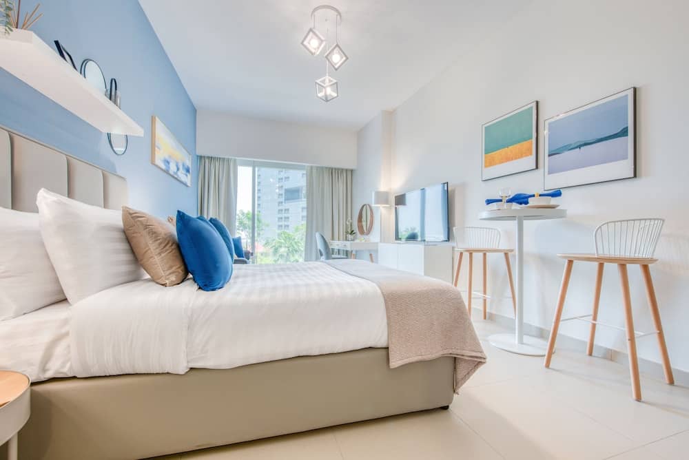 Capital Living On Reem: The Arc Towers — 2
