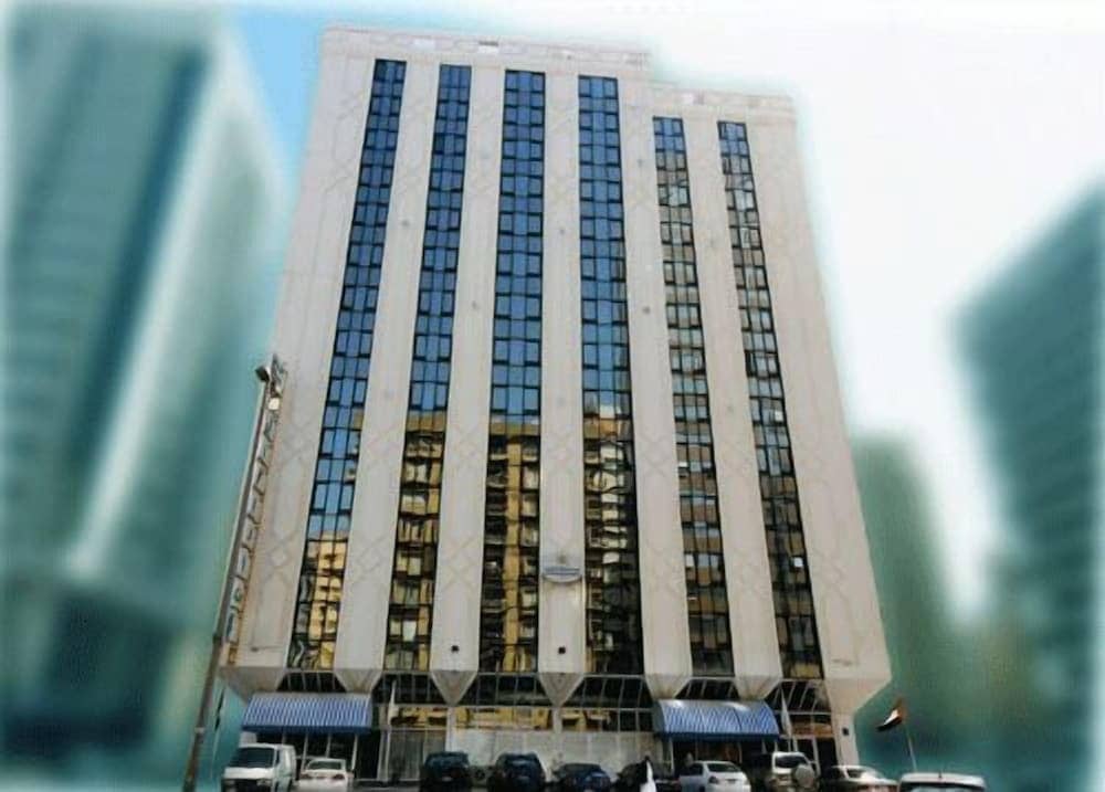 Emirates Plaza Hotel