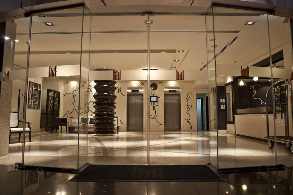 Kingsgate Hotel Abu Dhabi — 4