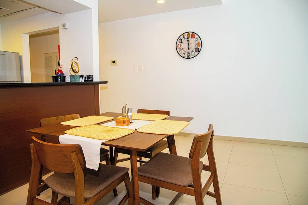 Bloomfields Cozy 1BR in Gate Tower — 3