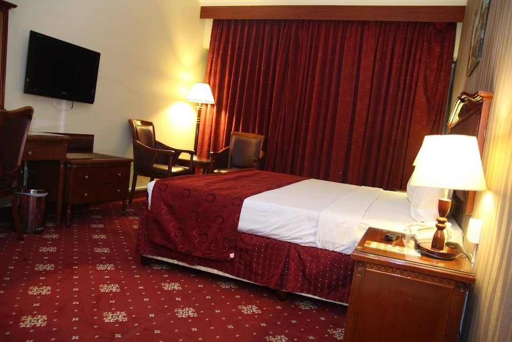 Mount Royal Hotel — 2