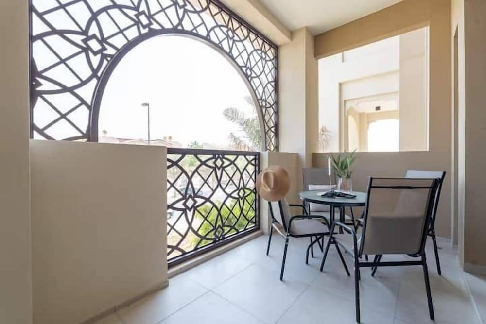 Jumeirah Living Near Burj Al Arab Beach — 2