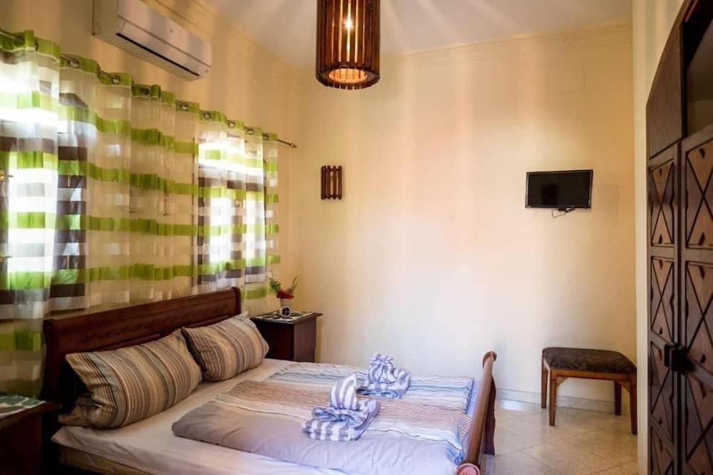 Nile Compound Hotel — 5