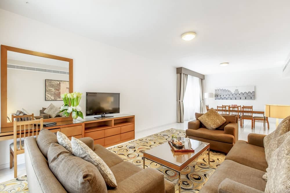 Golden Sands Hotel Apartments — 4