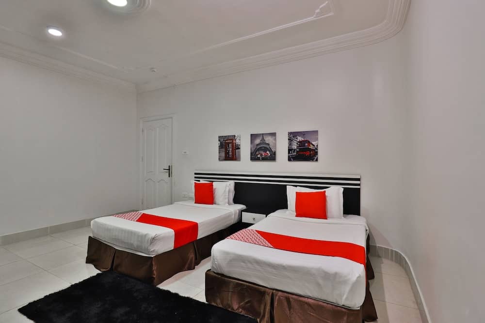OYO 209 Mayar International Furnished 2 — 3