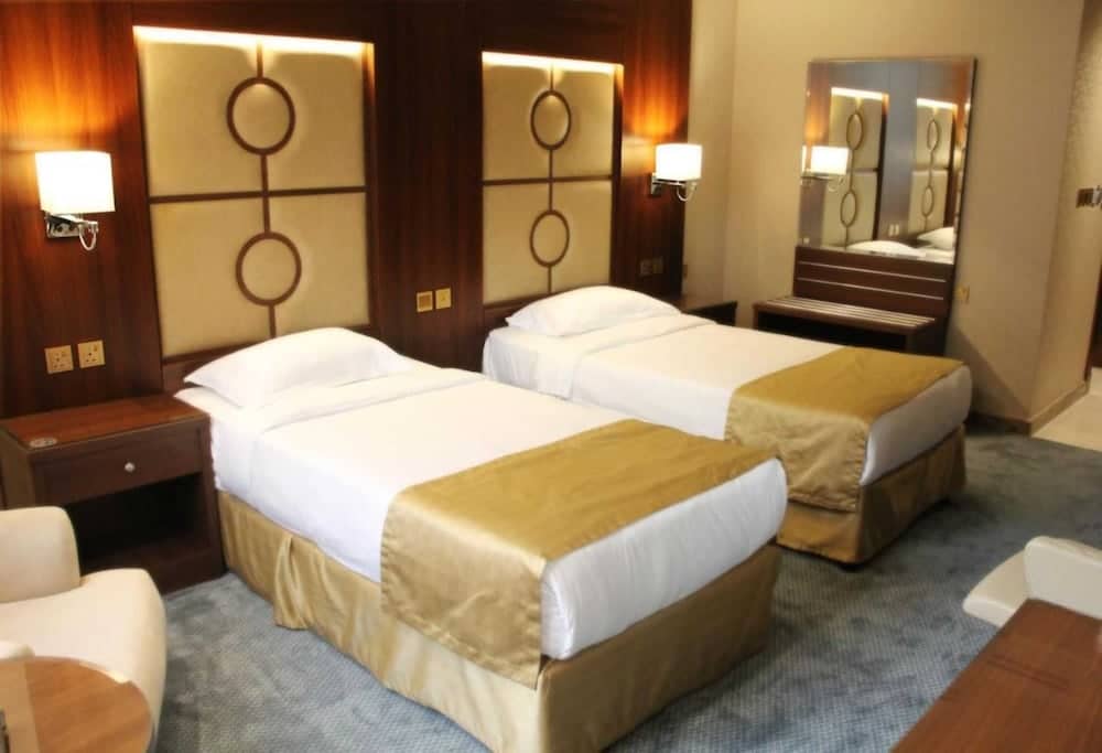 Alhamra Vivid Aparthotel By Checkmyguest — 4