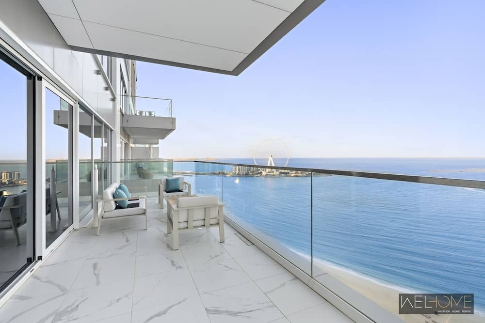 WelHome - Deluxe Apartment With Direct Access to the Beach — 2