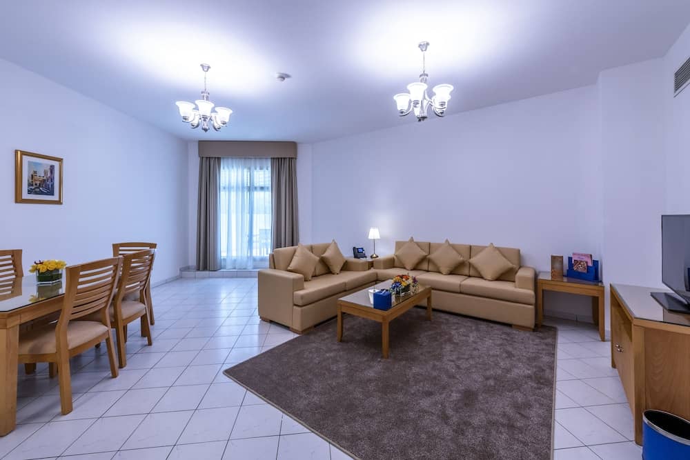 Roda Al Murooj Residences — 3