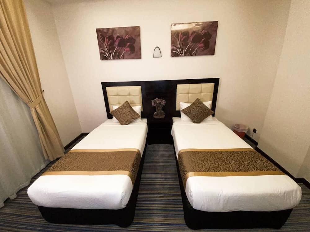 LANDMARK HOTEL - SARI — 2