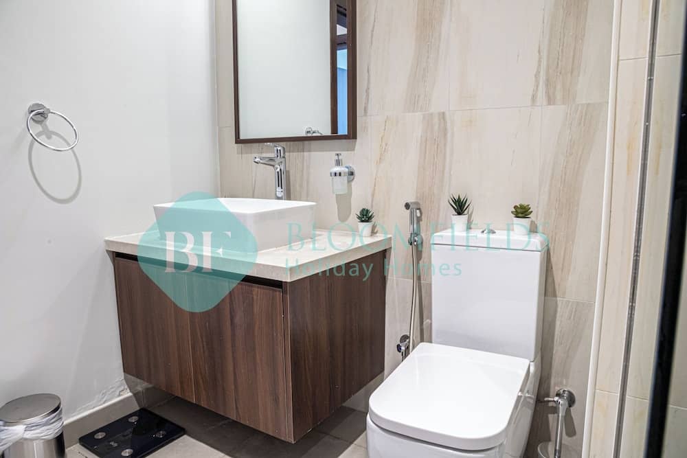 Bloomfields Stylish 1BR in Reflection — 4