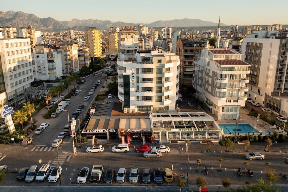 Reo Hotel