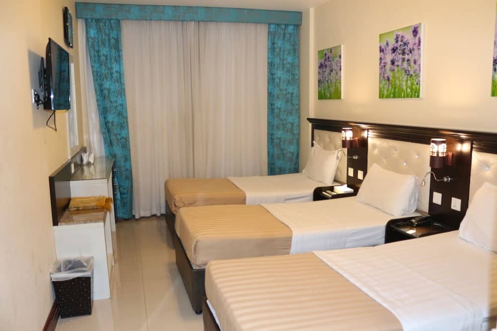Mariana Hotel — 5