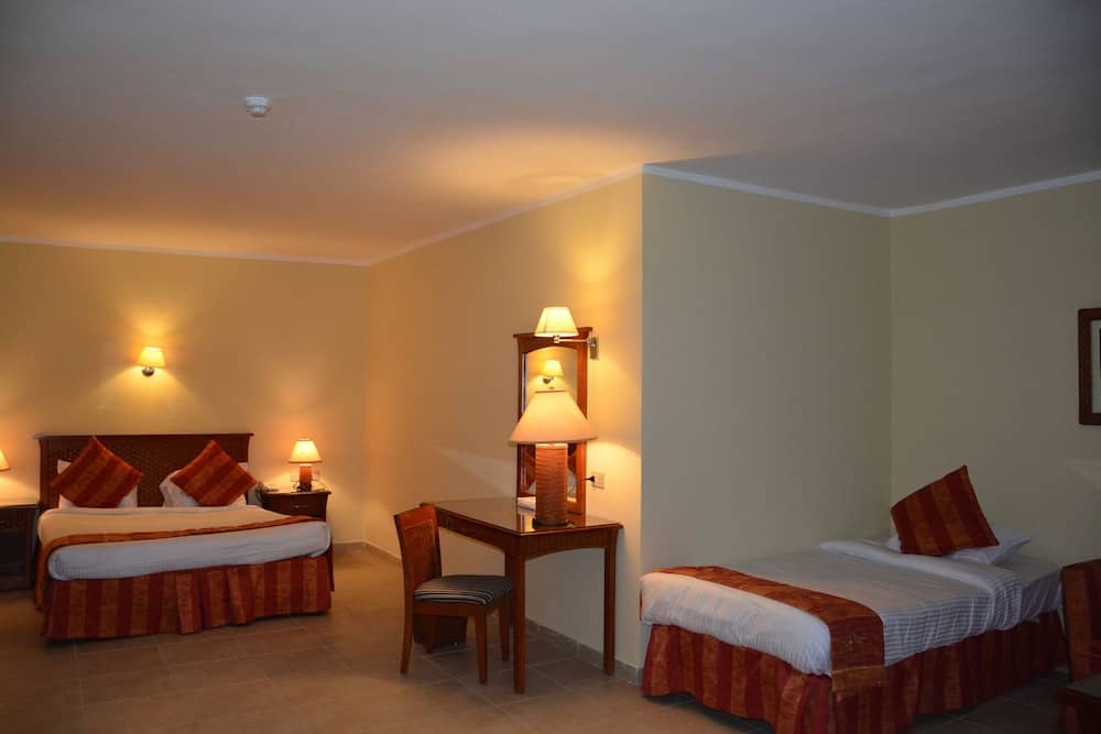 Le Mirage Hotel Double Room — 4