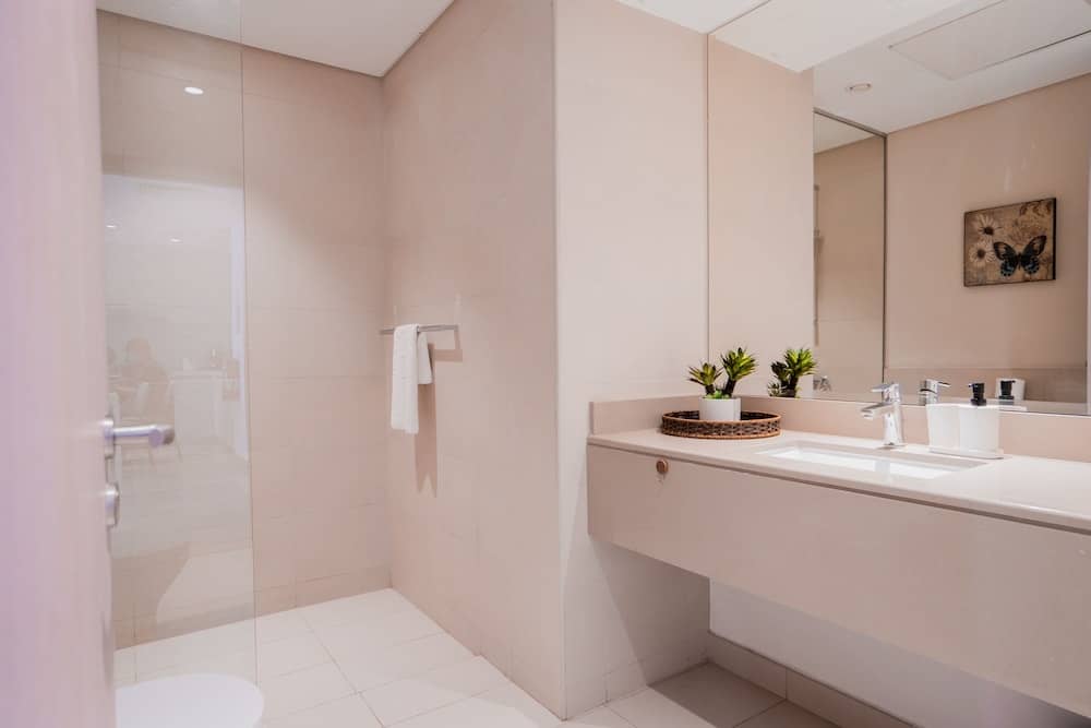 Nasma Luxury Stays - Water's Edge in Yas — 5