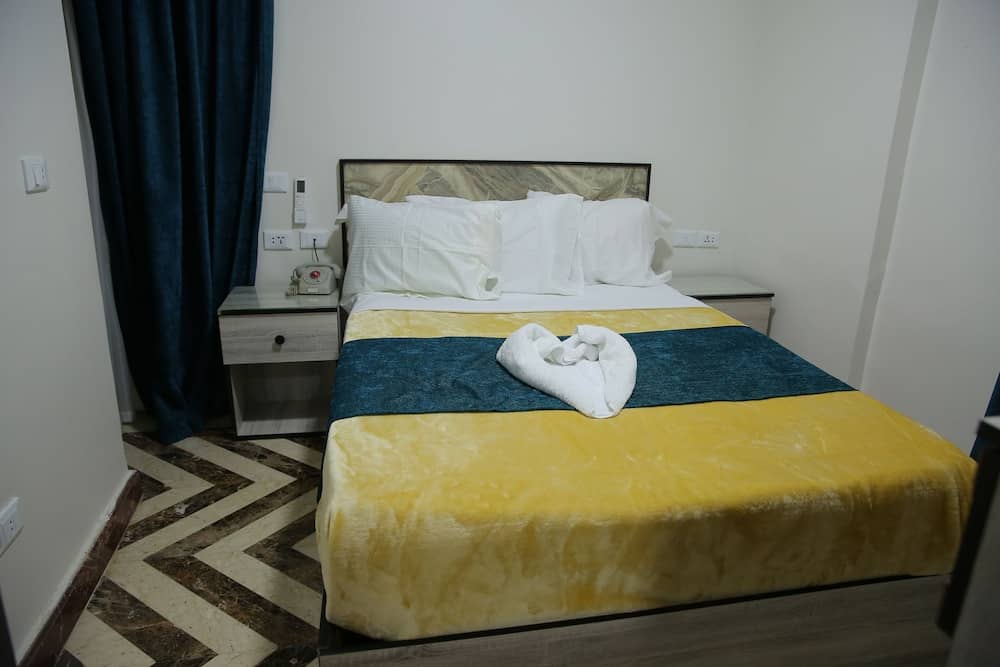 Royal Cairo Hotel — 2
