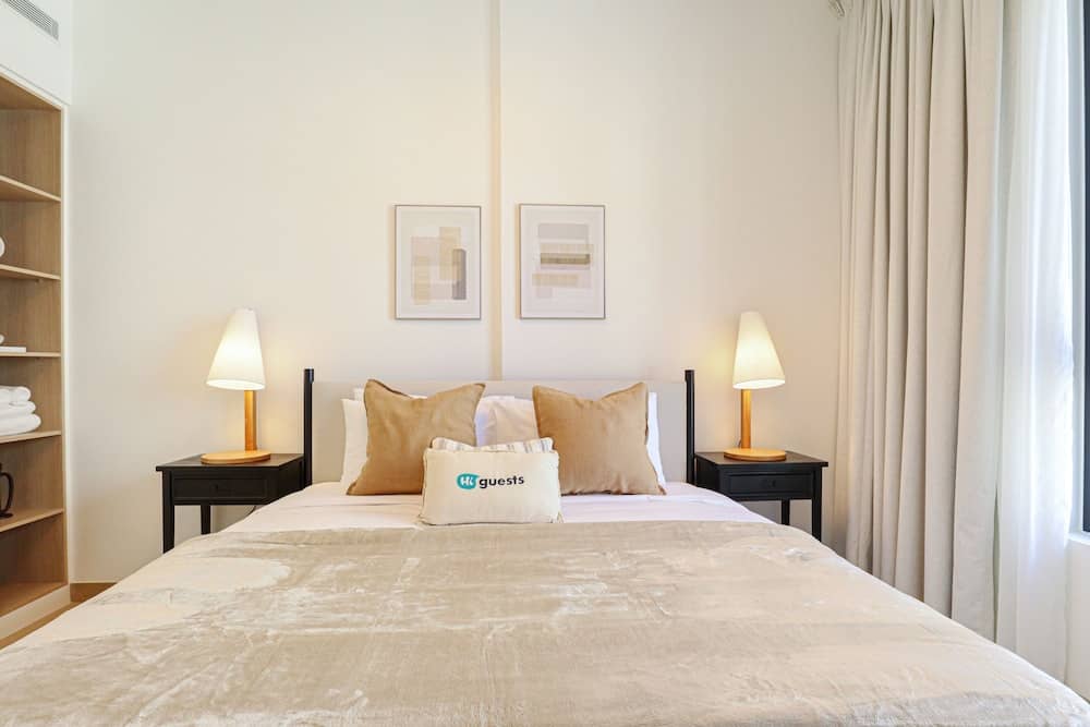 HiGuests - La Cote B2 — 2