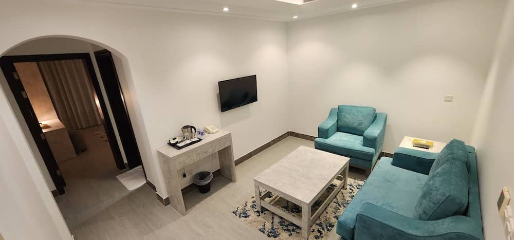 Green Leaf Hotel — 2