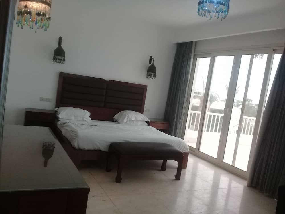 Carlton Luxury Resort — 3