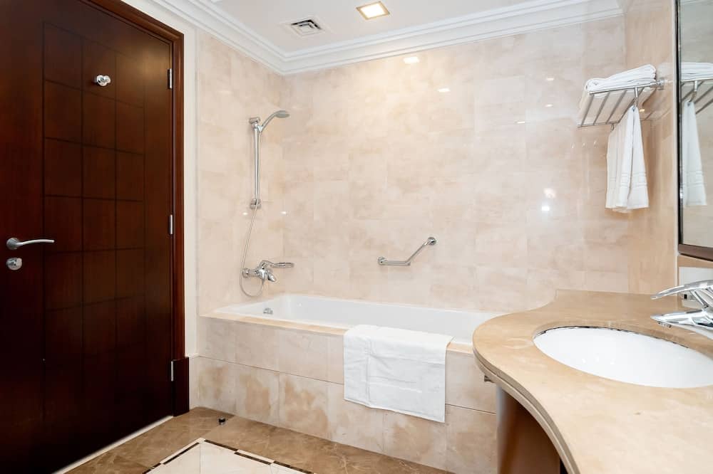 Luton Vacation Homes Grandeur Residence — 5