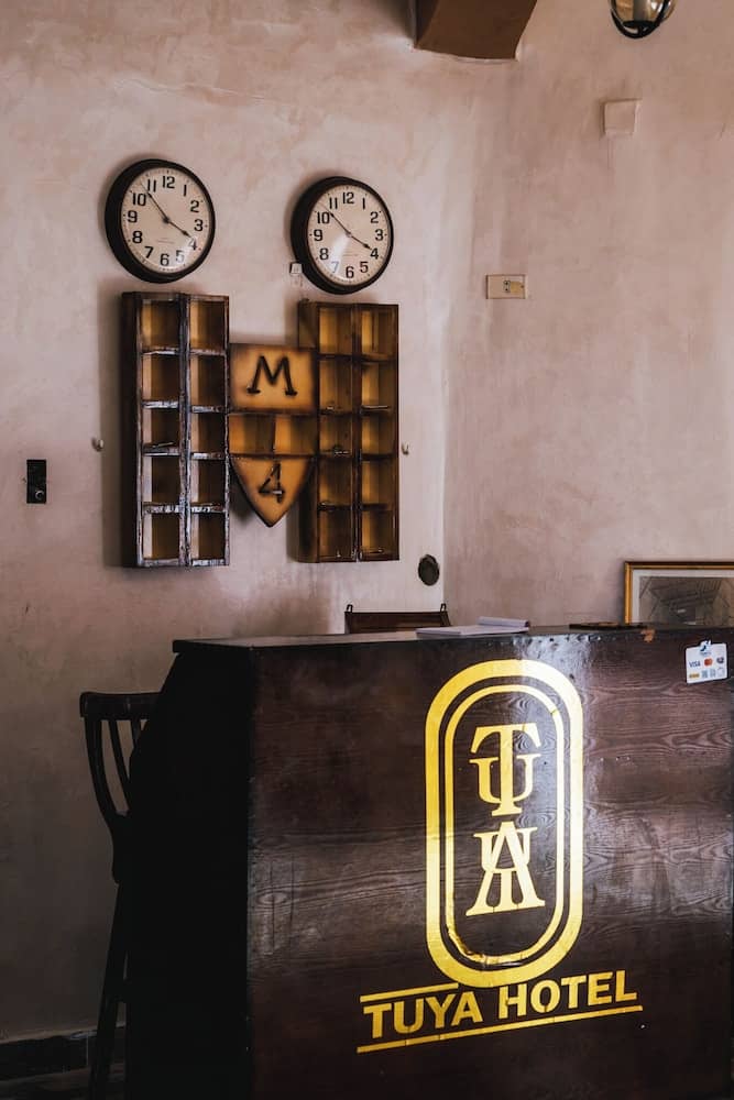 Tuya hotel