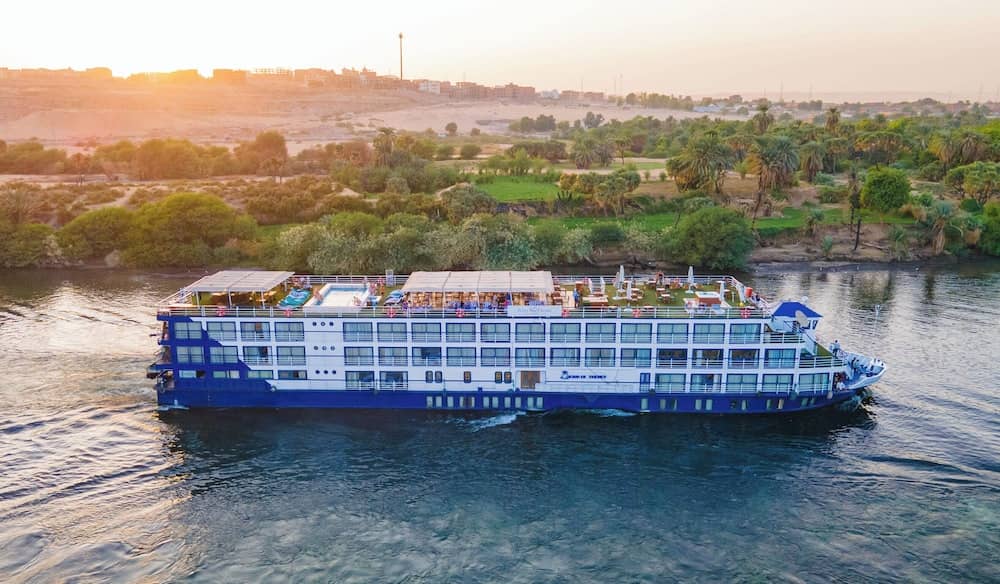 4 Days 3 Nights Nile Cruise Trip from Aswan to Luxor Every Monday, Wednesday and Friday with Guided Tours — 4