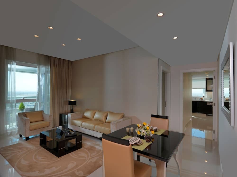 DAMAC Maison Canal Views — 2