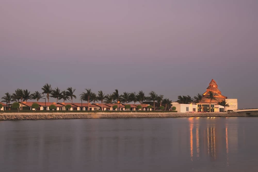 Al Nawras Island Resort