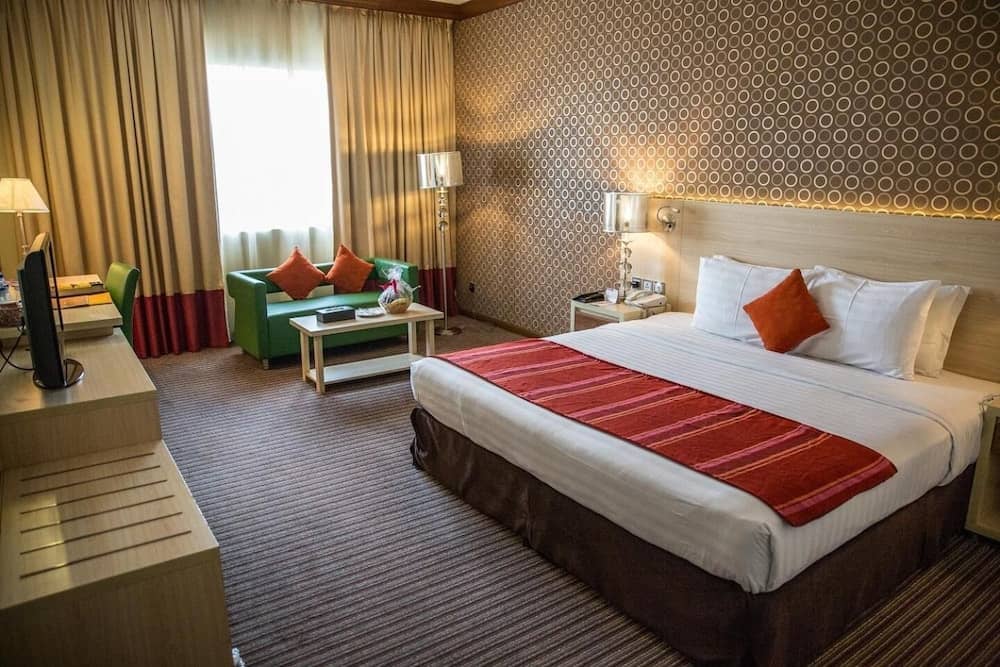 Saffron Boutique Hotel — 2