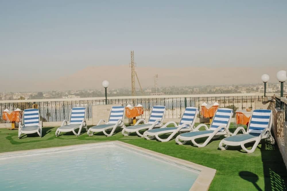 Queens Valley Hotel, Restaurants, Bars and Spa Luxor — 5
