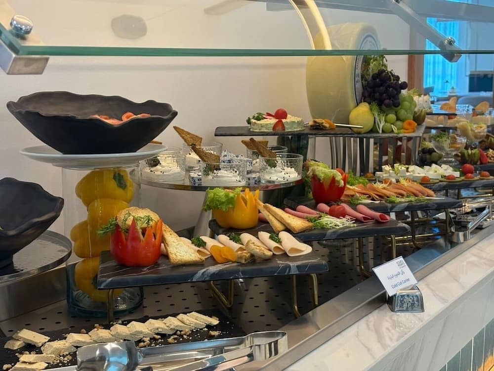 Four Points By Sheraton Jeddah King Fahd Road — 3