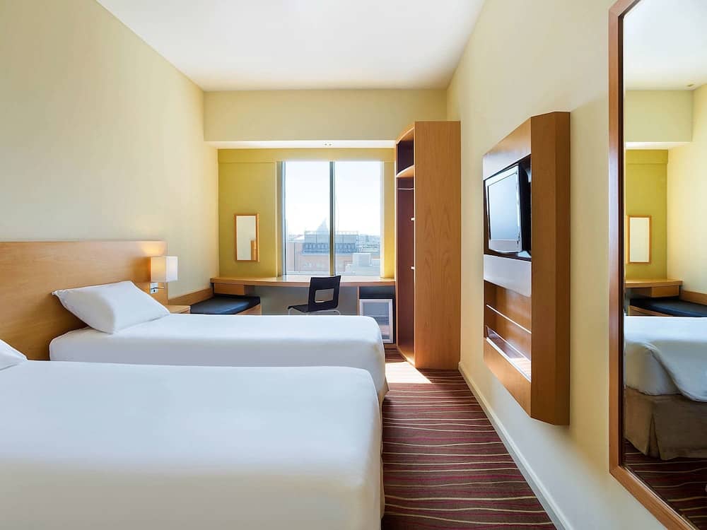 ibis Deira Creekside Dubai — 4