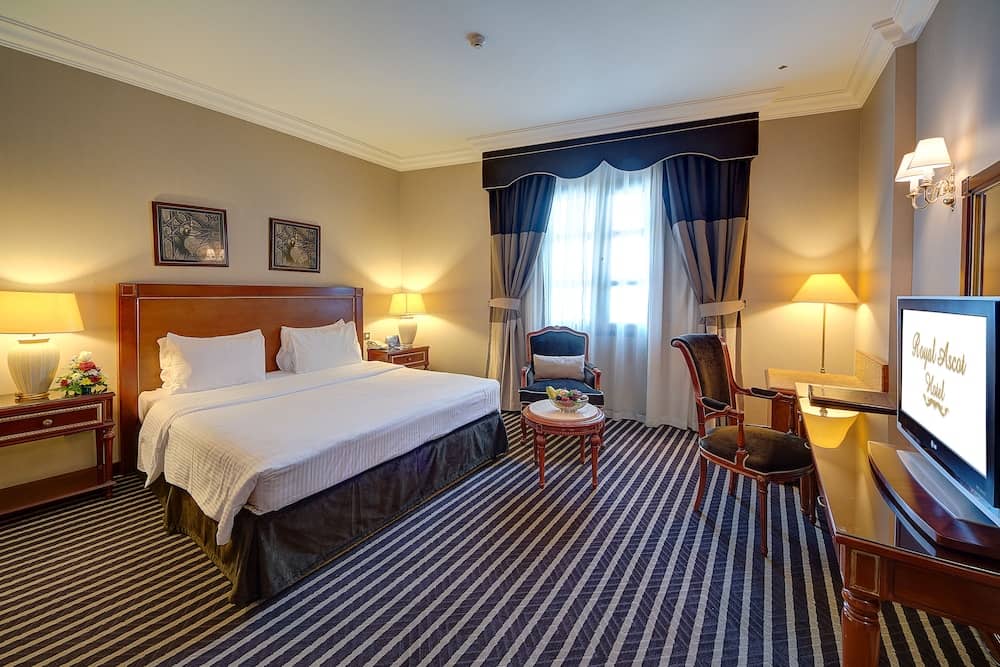Royal Ascot Hotel — 4