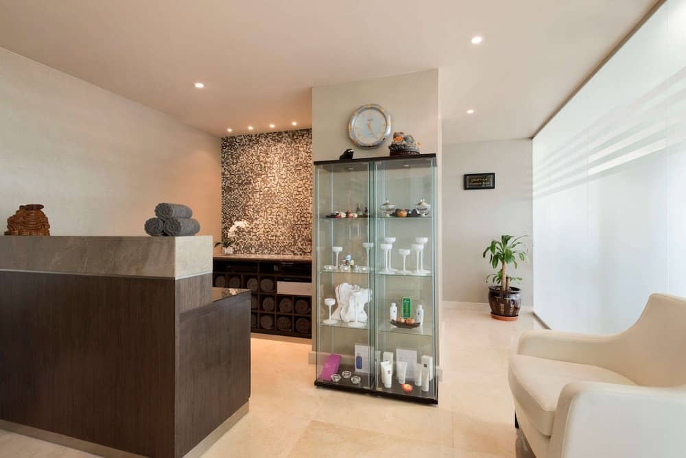 Ramada by Wyndham Abu Dhabi Downtown — 4