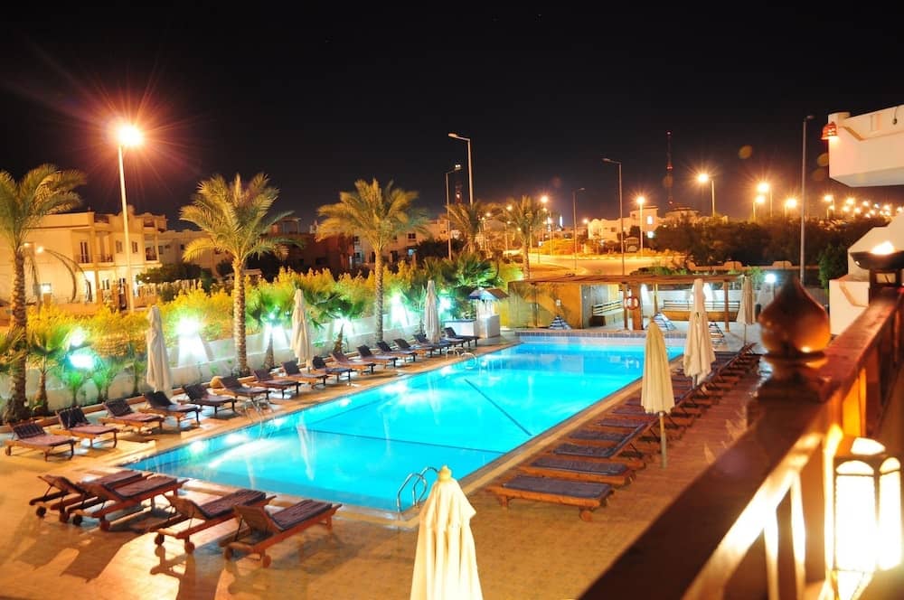 Ocean Club Hotel — 2