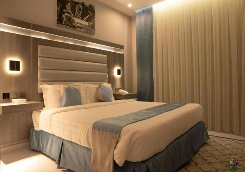 Manazeli Al Corniche Hotel — 4