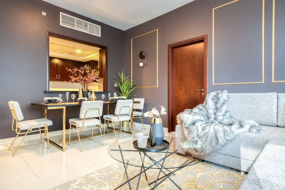 Maison Privee - Radiant Urban Retreat with Iconic Burj Khalifa Vws — 3