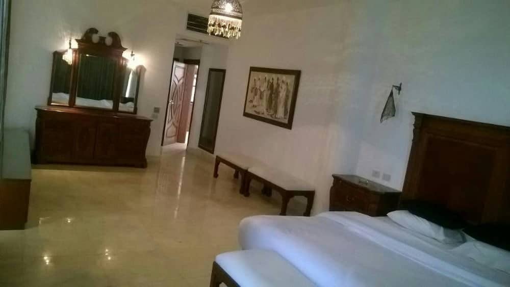 Amazing 4 Bedroom Villa — 5
